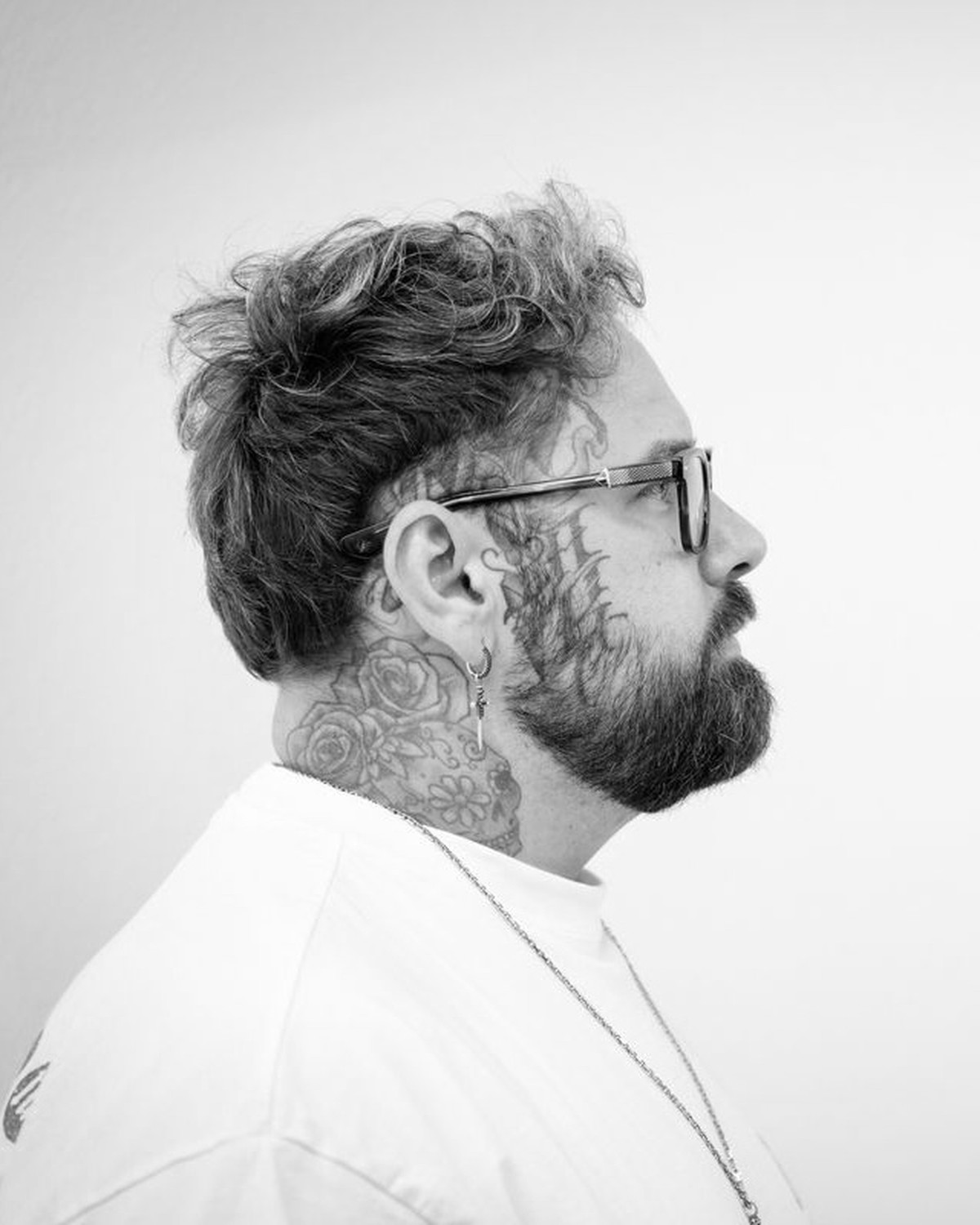 Mati Corazon – Tätowierer im Arttractive Aesthetic Tattoos